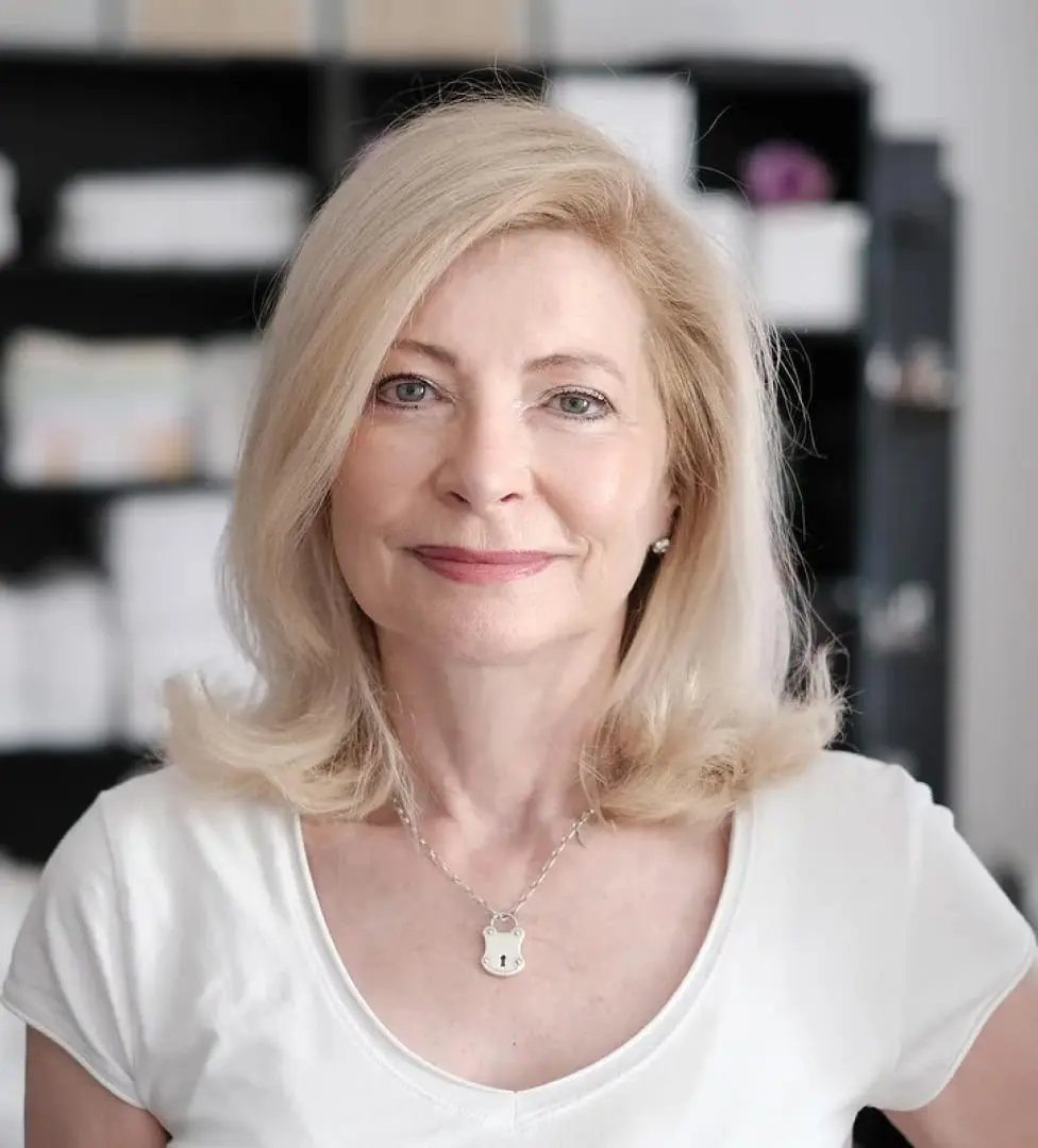 Erika Falise-Suryadi – Kosmetikerin aus Leidenschaft & Inhaberin - Kosmetikstudio Haidhausen München Erika Falise-Suryadi – Kosmetikerin aus Leidenschaft & Inhaberin - Kosmetikstudio Haidhausen München